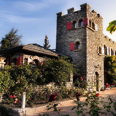 Castel De Daval Bed & Breakfast Сиере Екстериор снимка