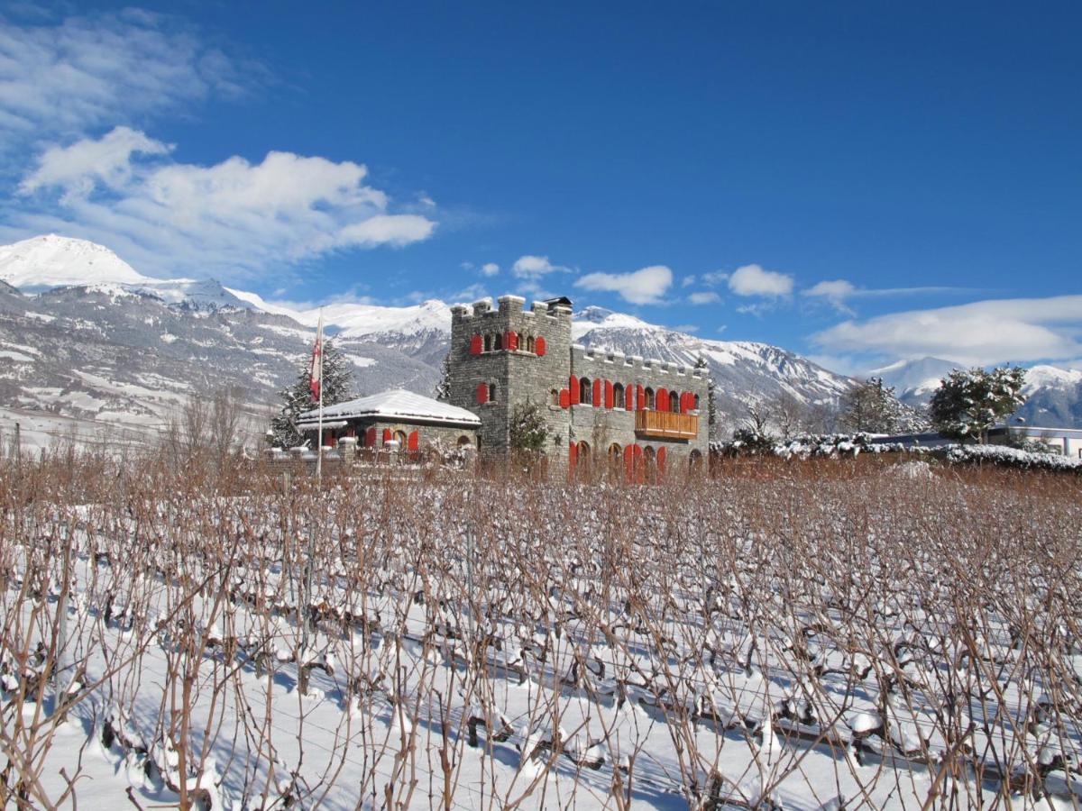 Castel De Daval Bed & Breakfast Сиере Екстериор снимка