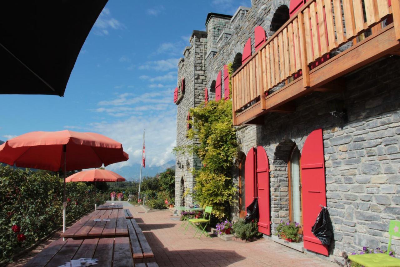 Castel De Daval Bed & Breakfast Сиере Екстериор снимка
