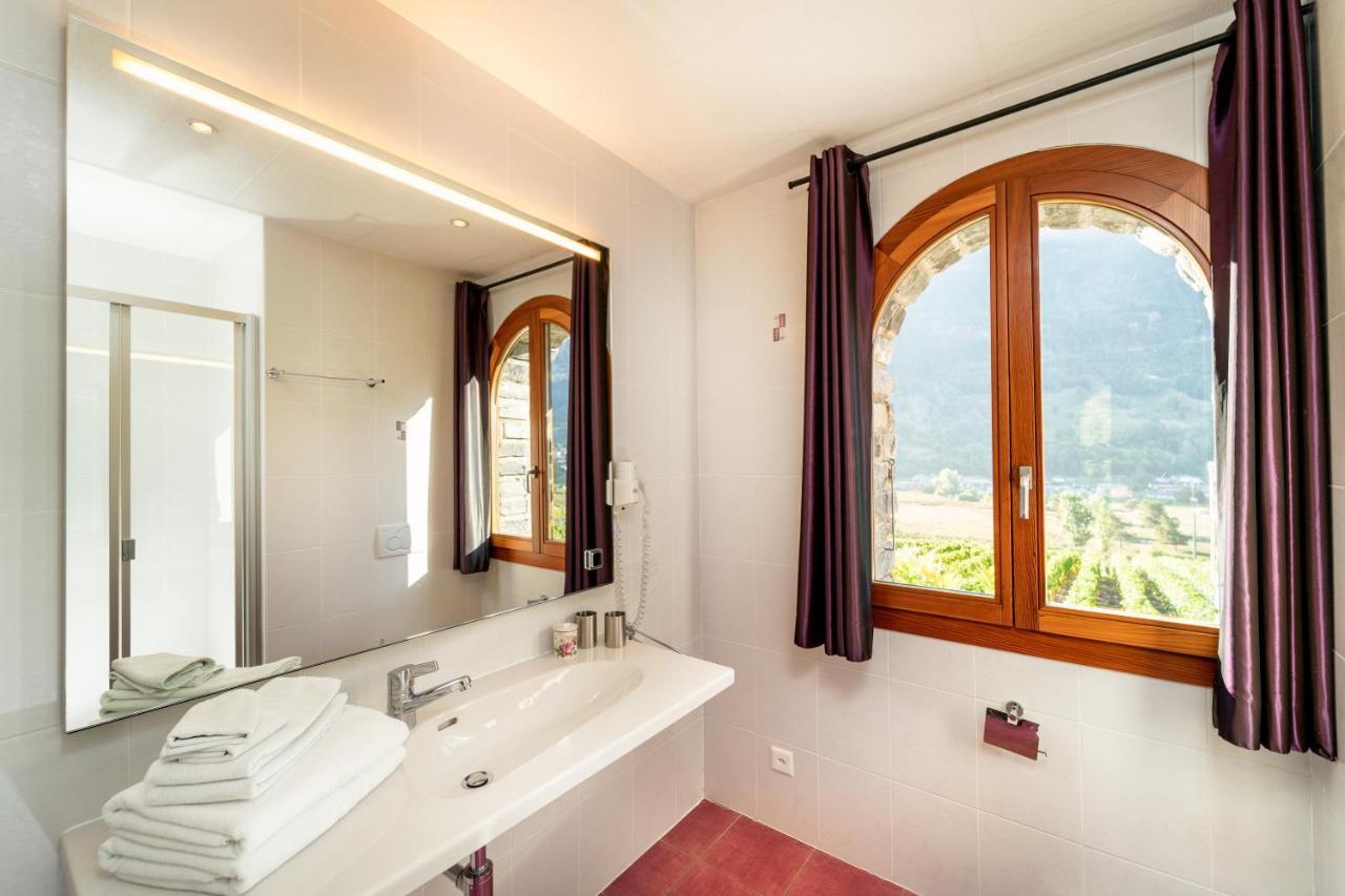 Castel De Daval Bed & Breakfast Сиере Екстериор снимка