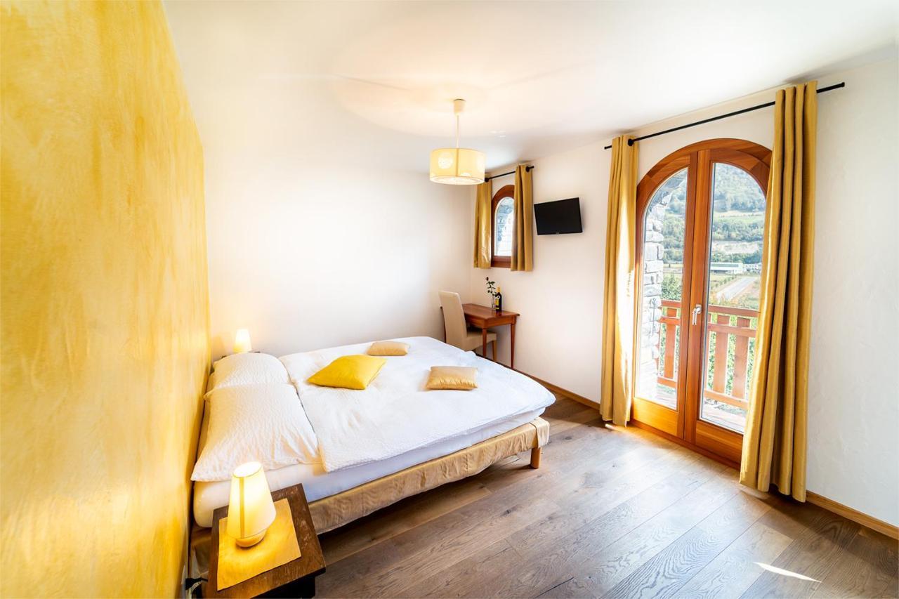 Castel De Daval Bed & Breakfast Сиере Екстериор снимка