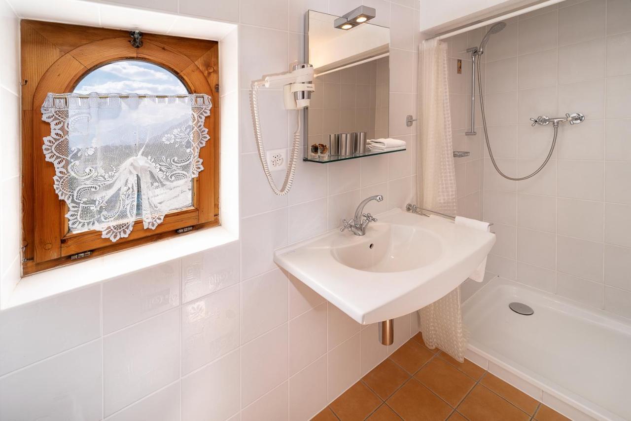 Castel De Daval Bed & Breakfast Сиере Екстериор снимка