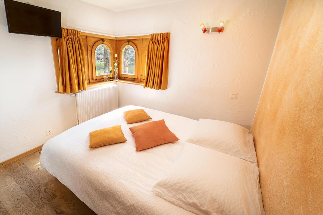 Castel De Daval Bed & Breakfast Сиере Екстериор снимка