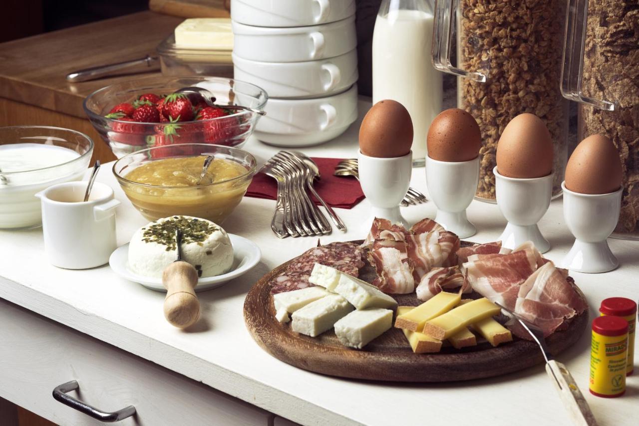 Castel De Daval Bed & Breakfast Сиере Екстериор снимка