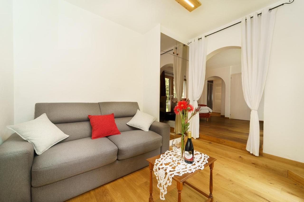 Castel De Daval Bed & Breakfast Сиере Екстериор снимка